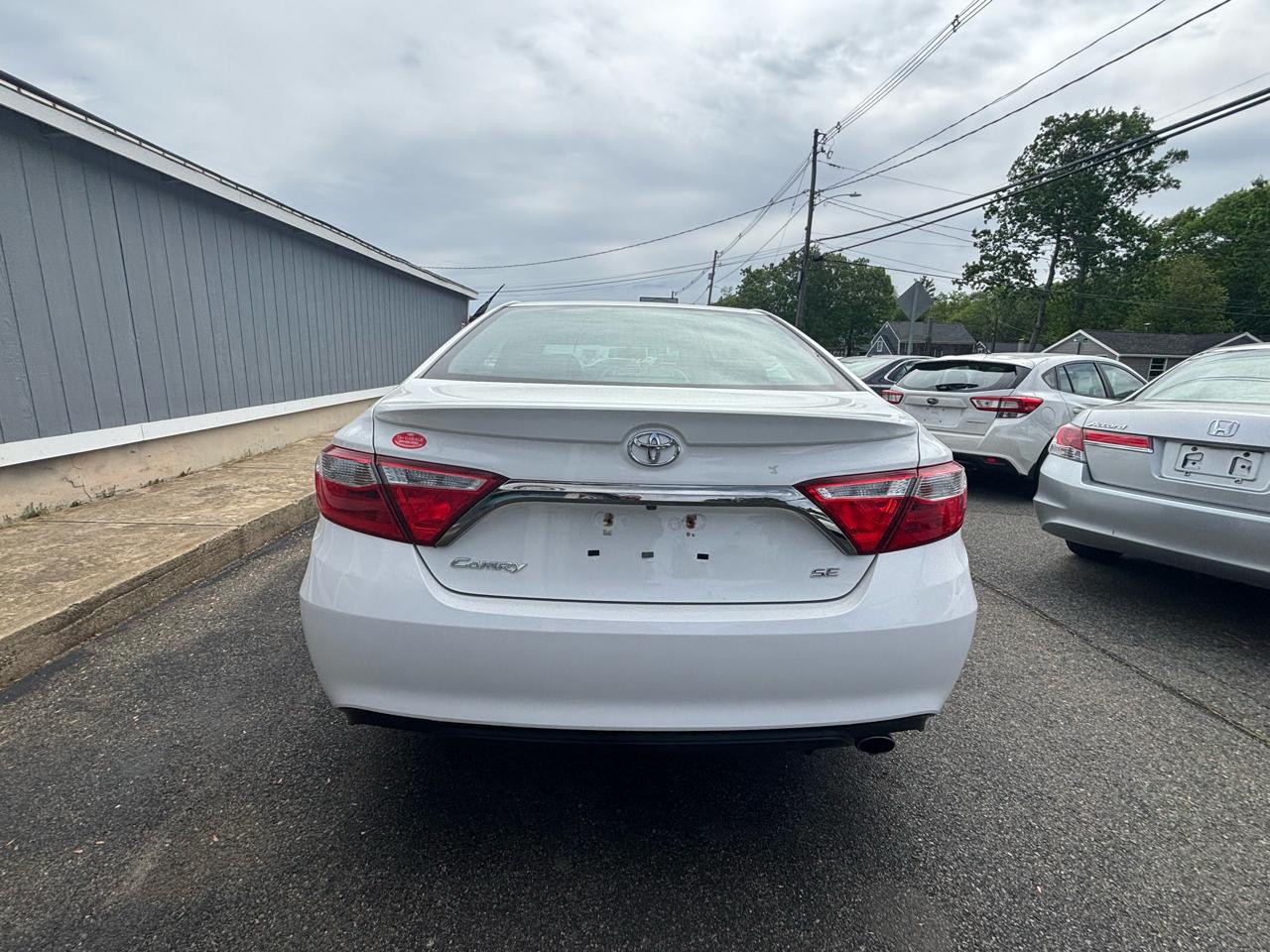 Toyota Camry 4dr Sdn I4 Auto SE w/Special Edition Pkg (Natl) 2016