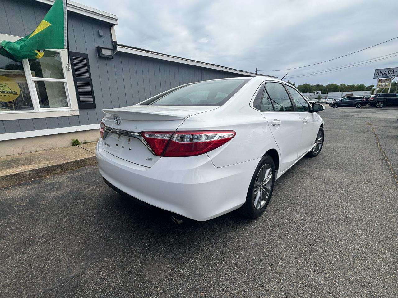 Toyota Camry 4dr Sdn I4 Auto SE w/Special Edition Pkg (Natl) 2016