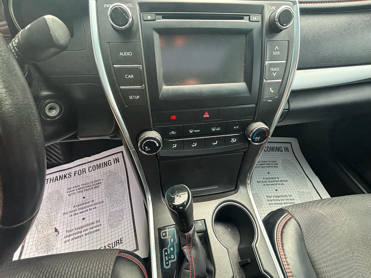 Toyota Camry 4dr Sdn I4 Auto SE w/Special Edition Pkg (Natl) 2016