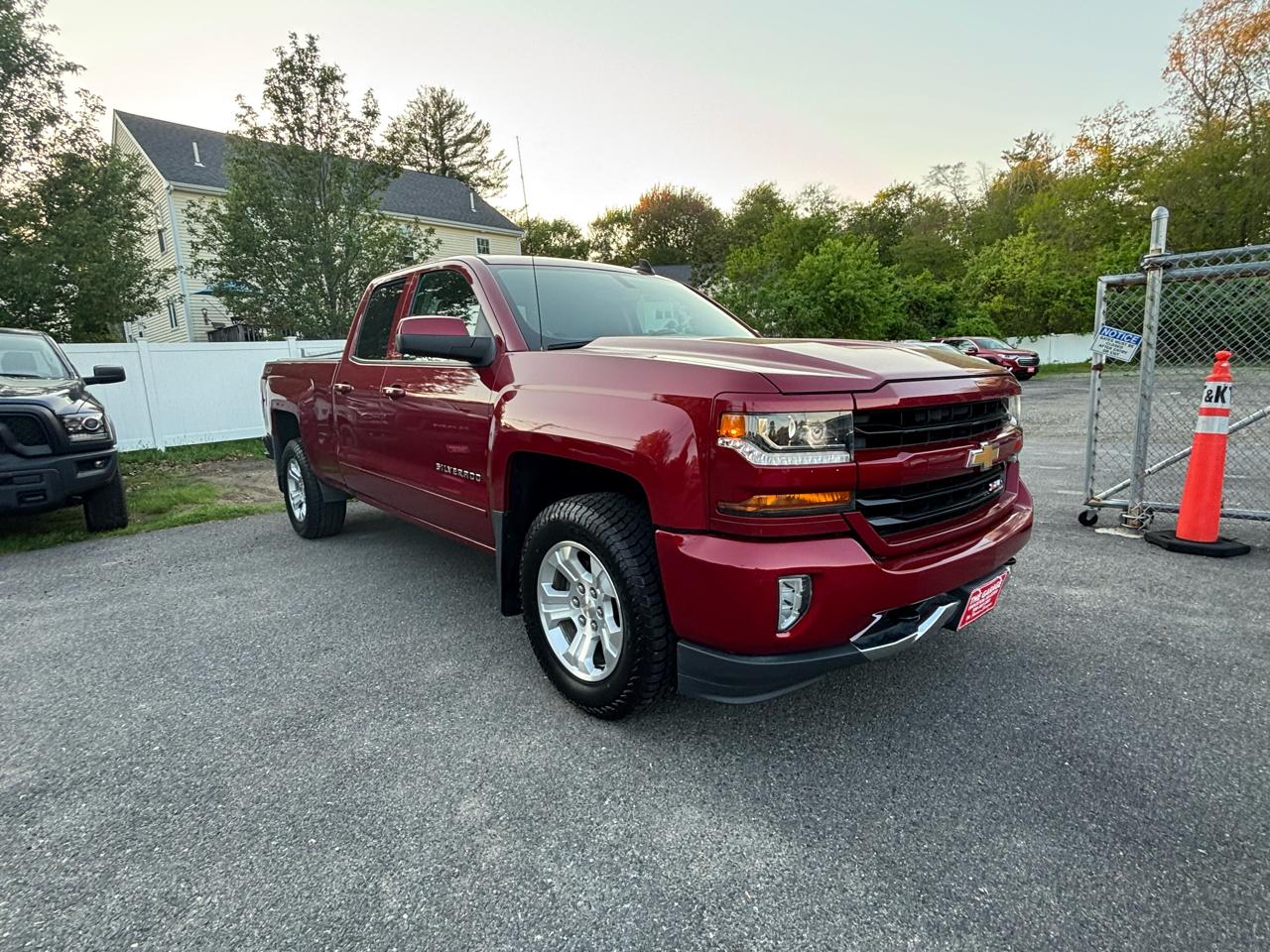 Chevrolet Silverado 1500 4WD Double Cab 143.5" LT w/2LT 2018
