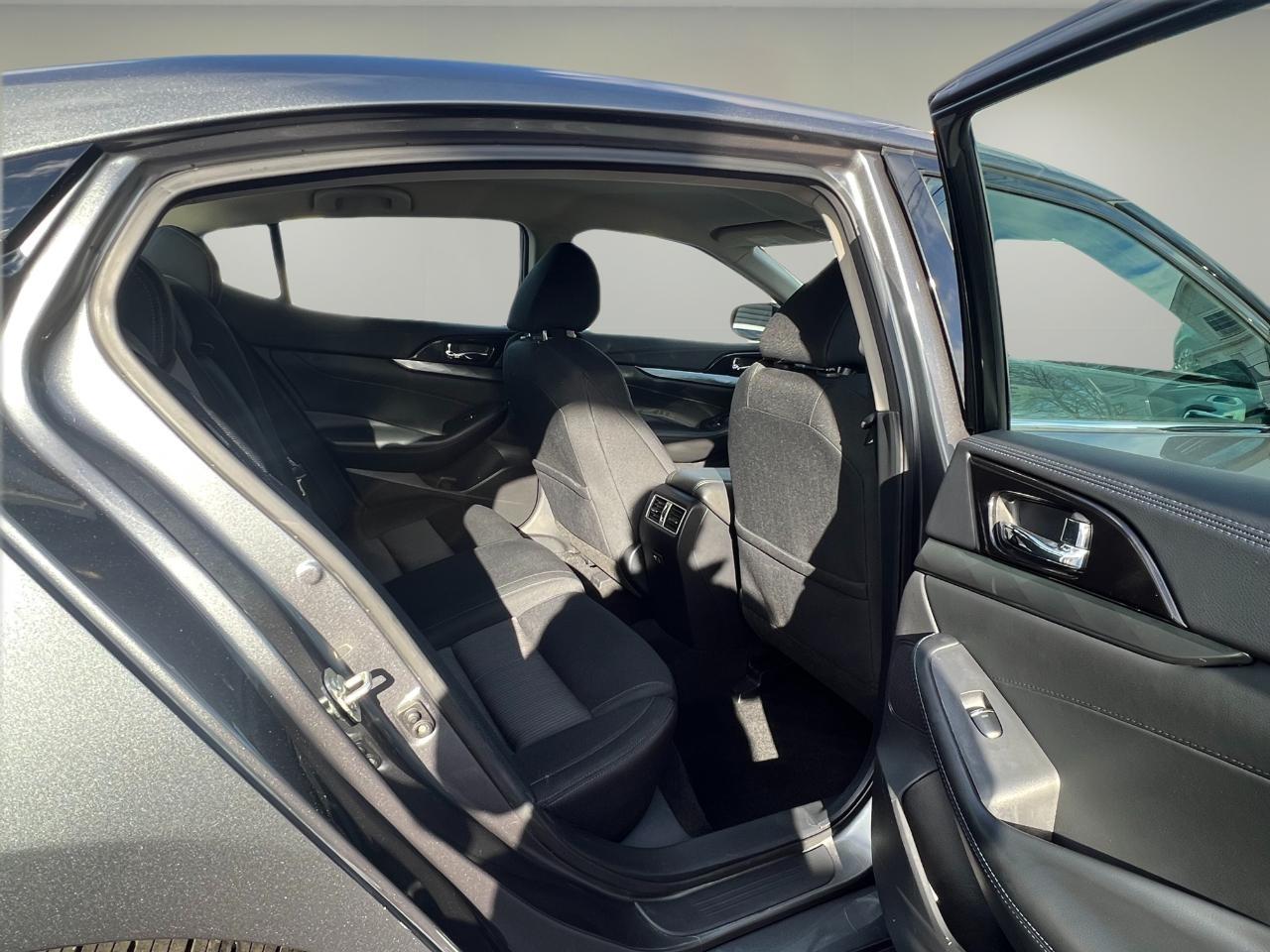 Nissan Maxima S 3.5L 2019
