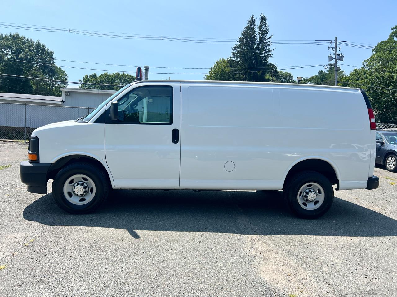 Chevrolet Express Cargo Van RWD 2500 135" 2017