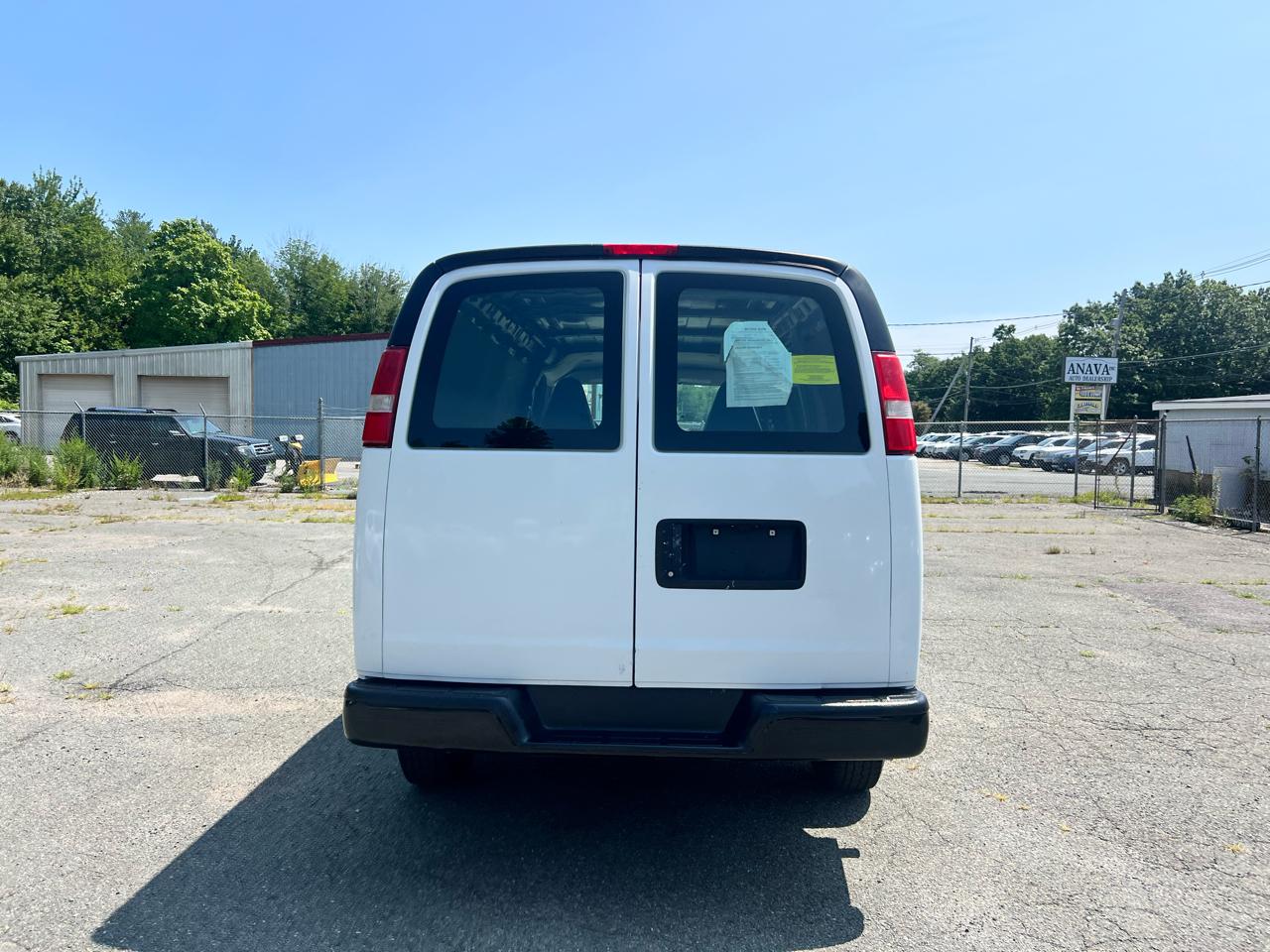 Chevrolet Express Cargo Van RWD 2500 135" 2017