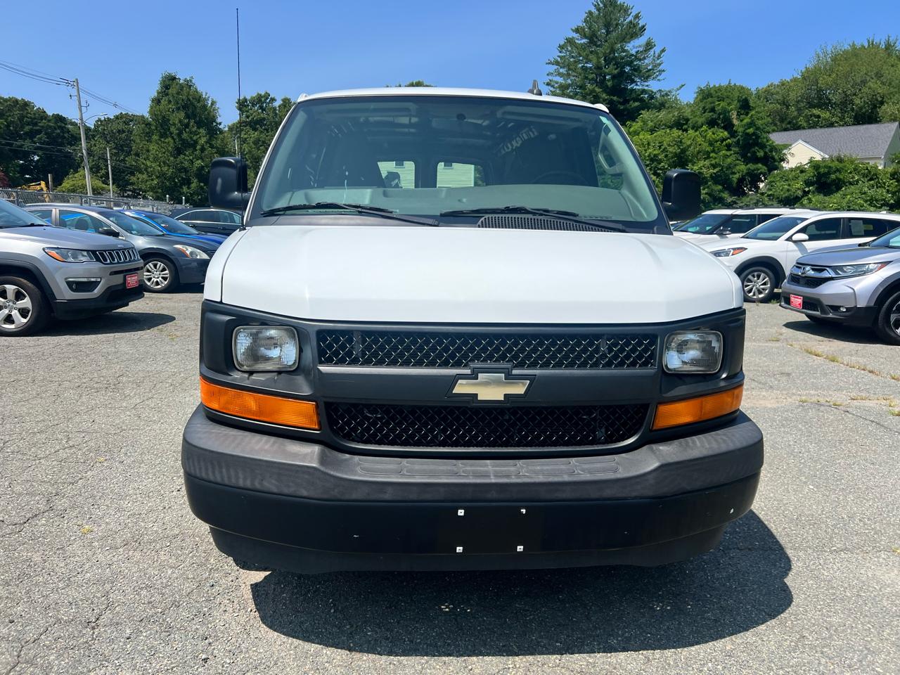 Chevrolet Express Cargo Van RWD 2500 135" 2017