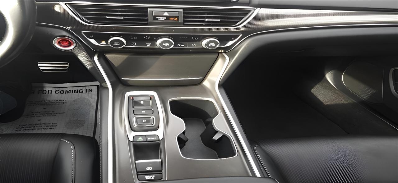 Honda Accord Sedan Sport 2.0T Auto 2018