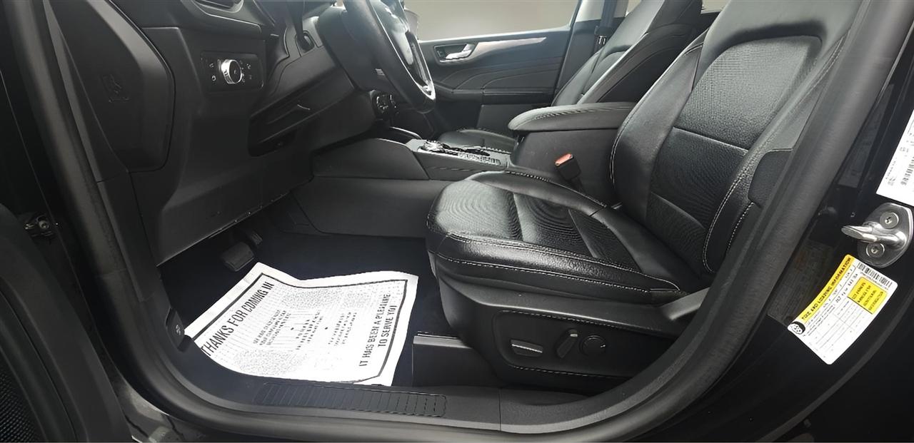 Ford Escape Titanium Hybrid AWD 2021