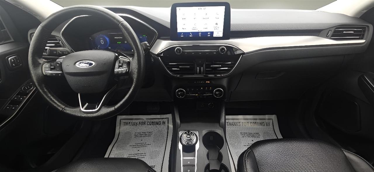 Ford Escape Titanium Hybrid AWD 2021