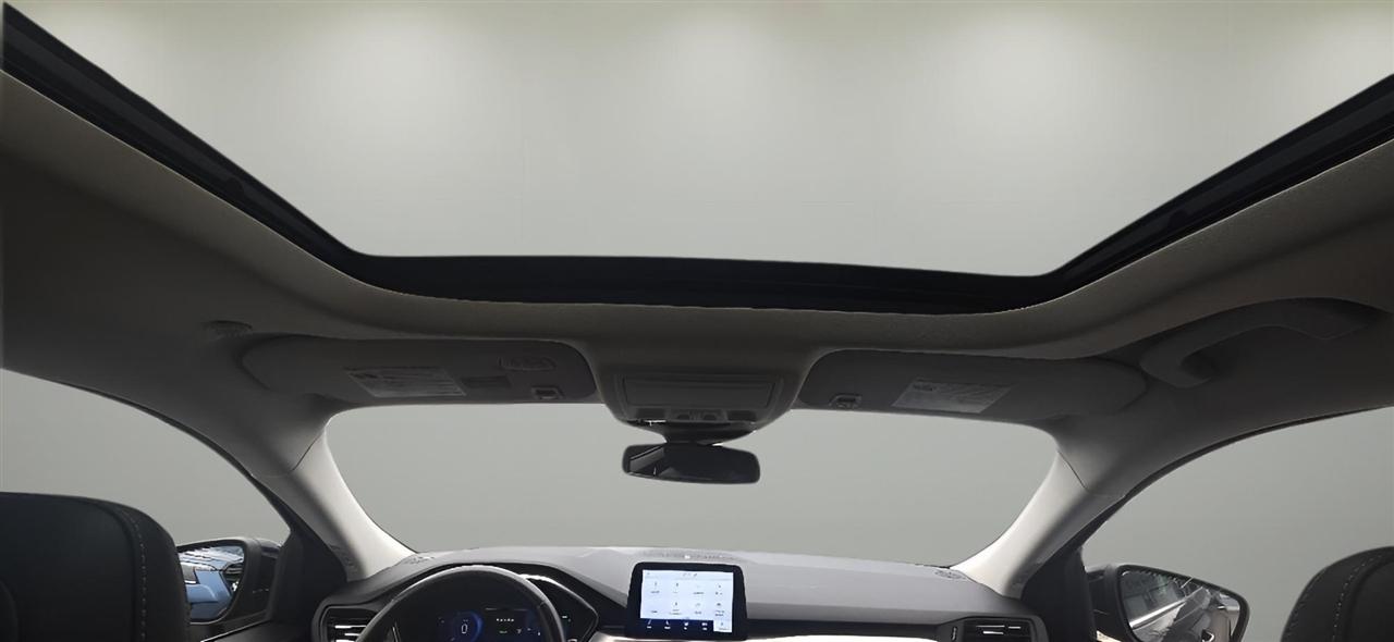 Ford Escape Titanium Hybrid AWD 2021