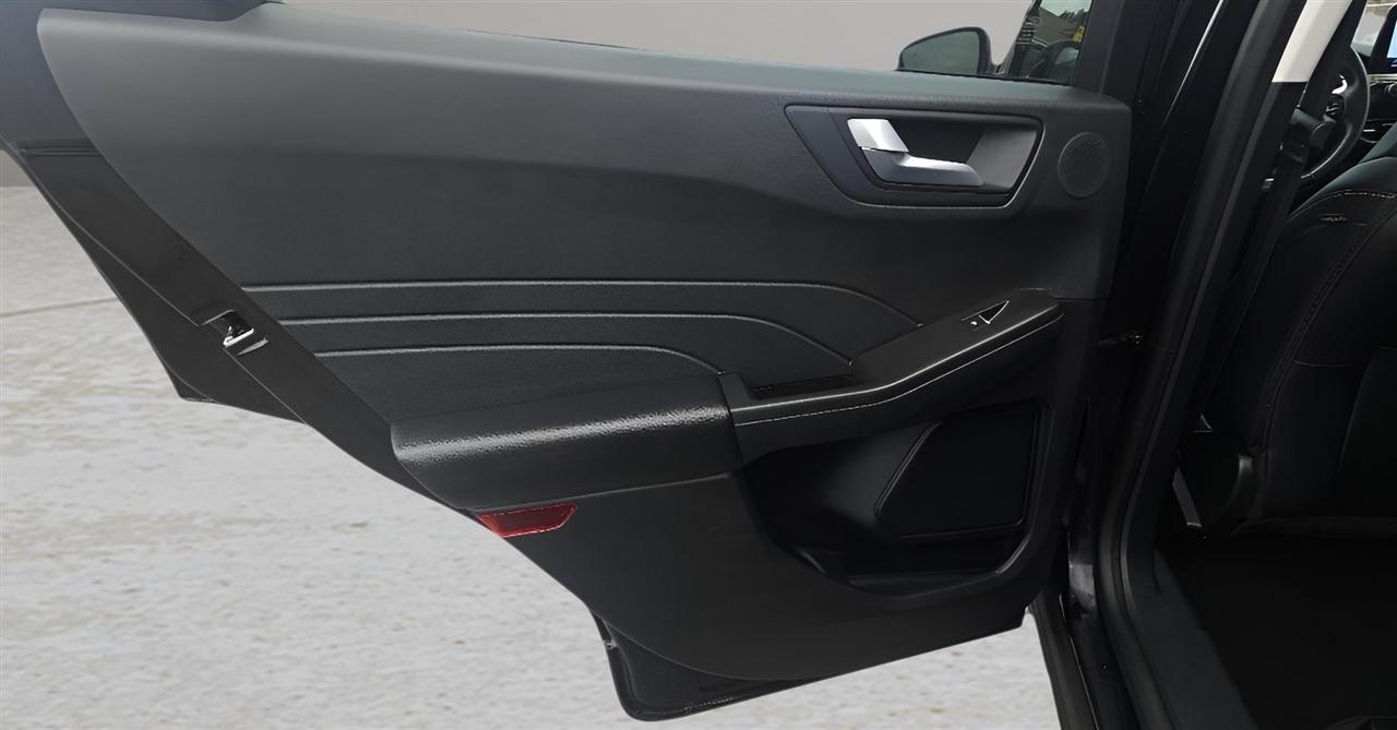 Ford Escape Titanium Hybrid AWD 2021