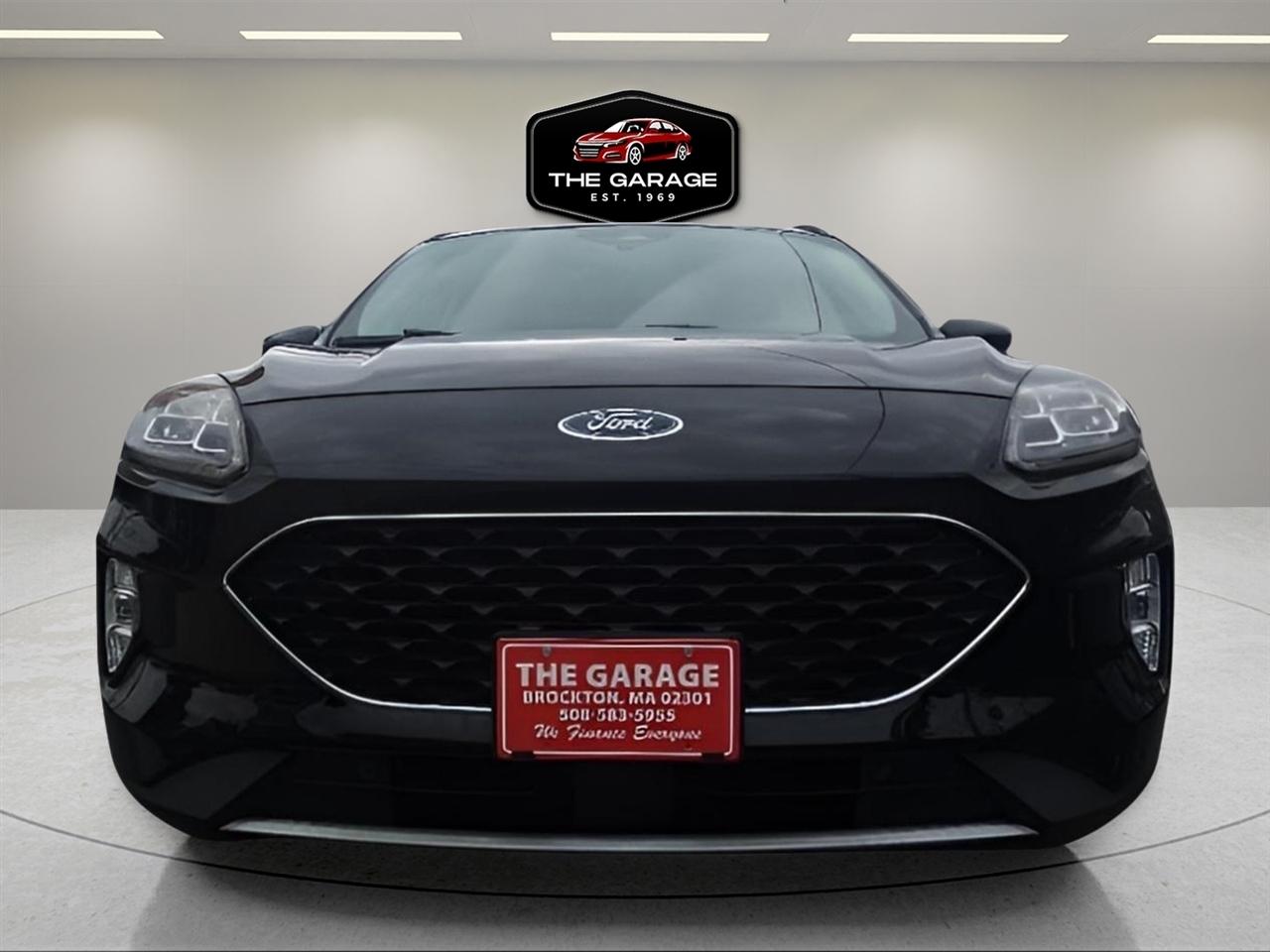 Ford Escape Titanium Hybrid AWD 2021