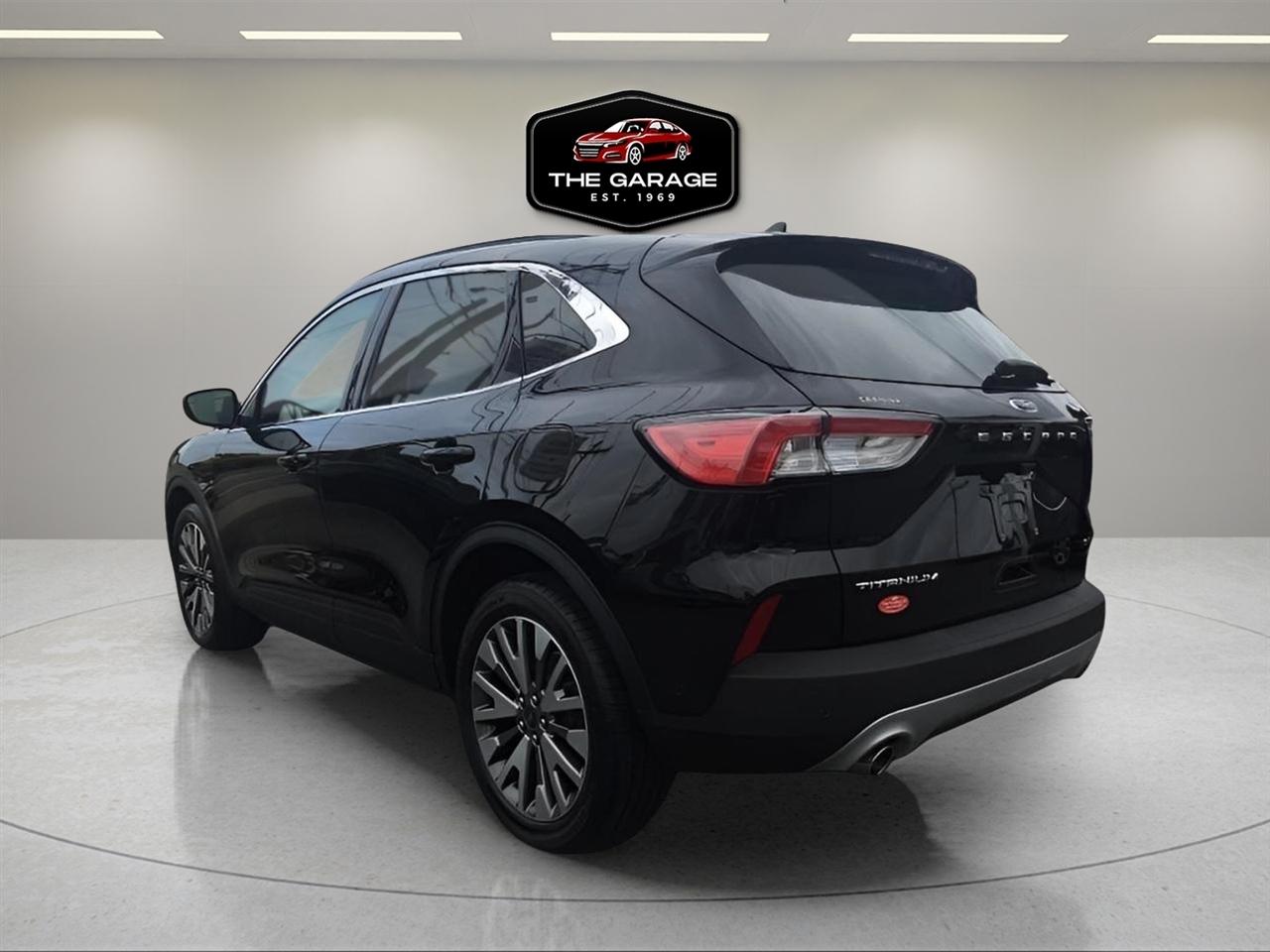 Ford Escape Titanium Hybrid AWD 2021