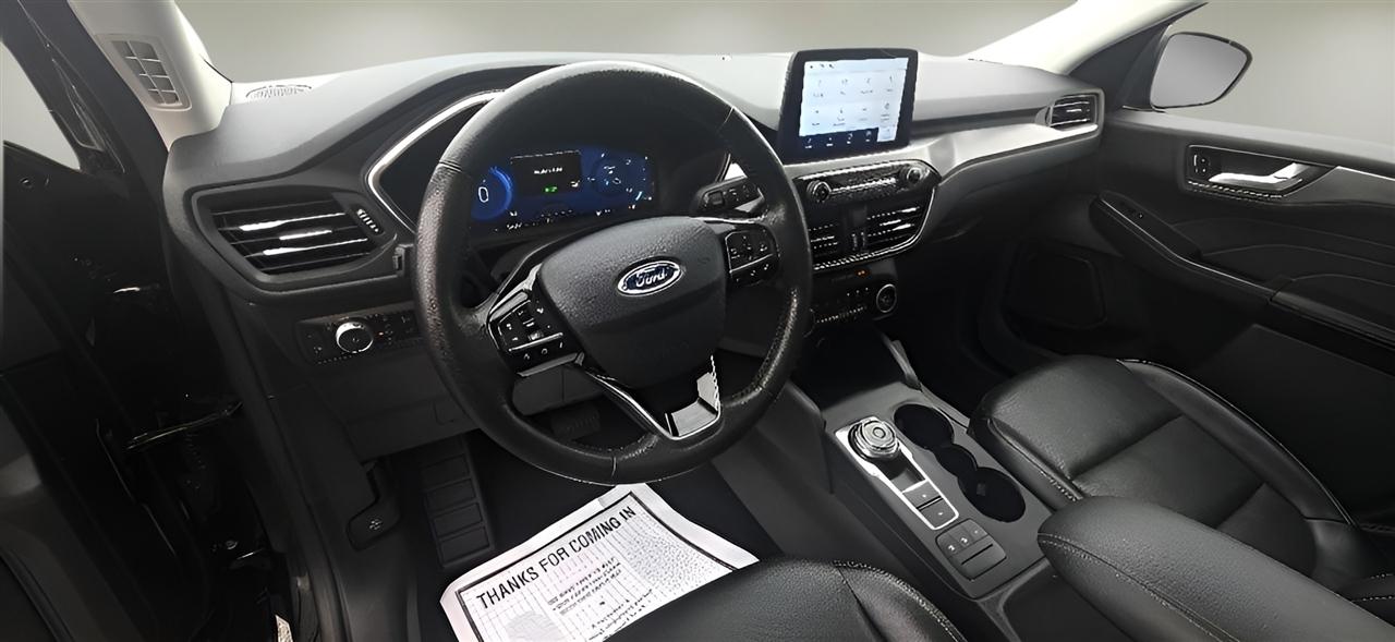Ford Escape Titanium Hybrid AWD 2021
