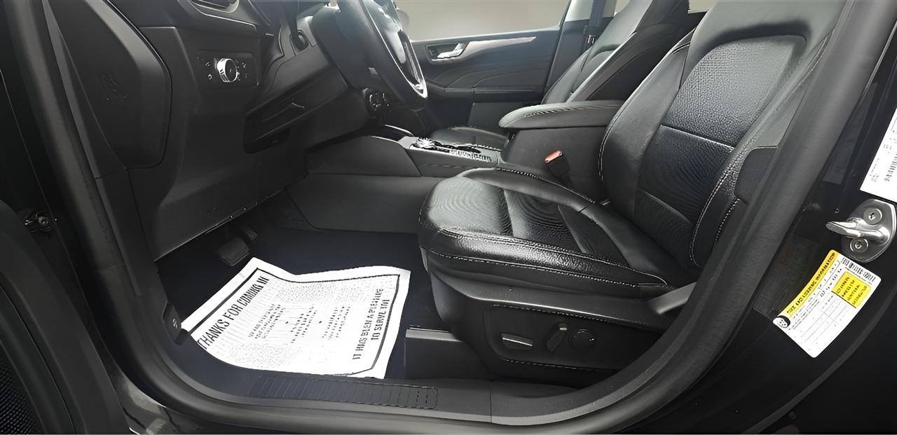 Ford Escape Titanium Hybrid AWD 2021