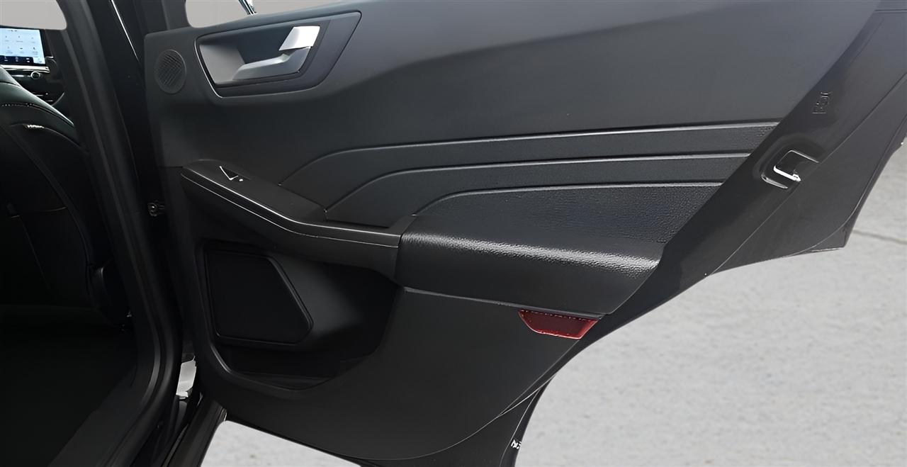 Ford Escape Titanium Hybrid AWD 2021