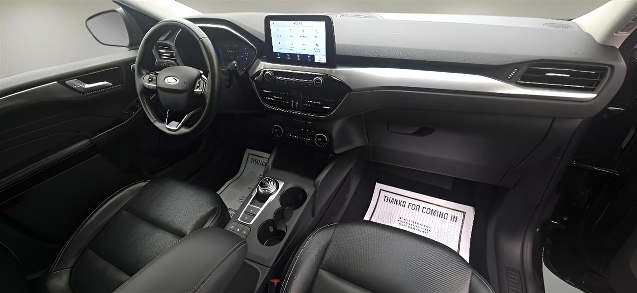 Ford Escape Titanium Hybrid AWD 2021