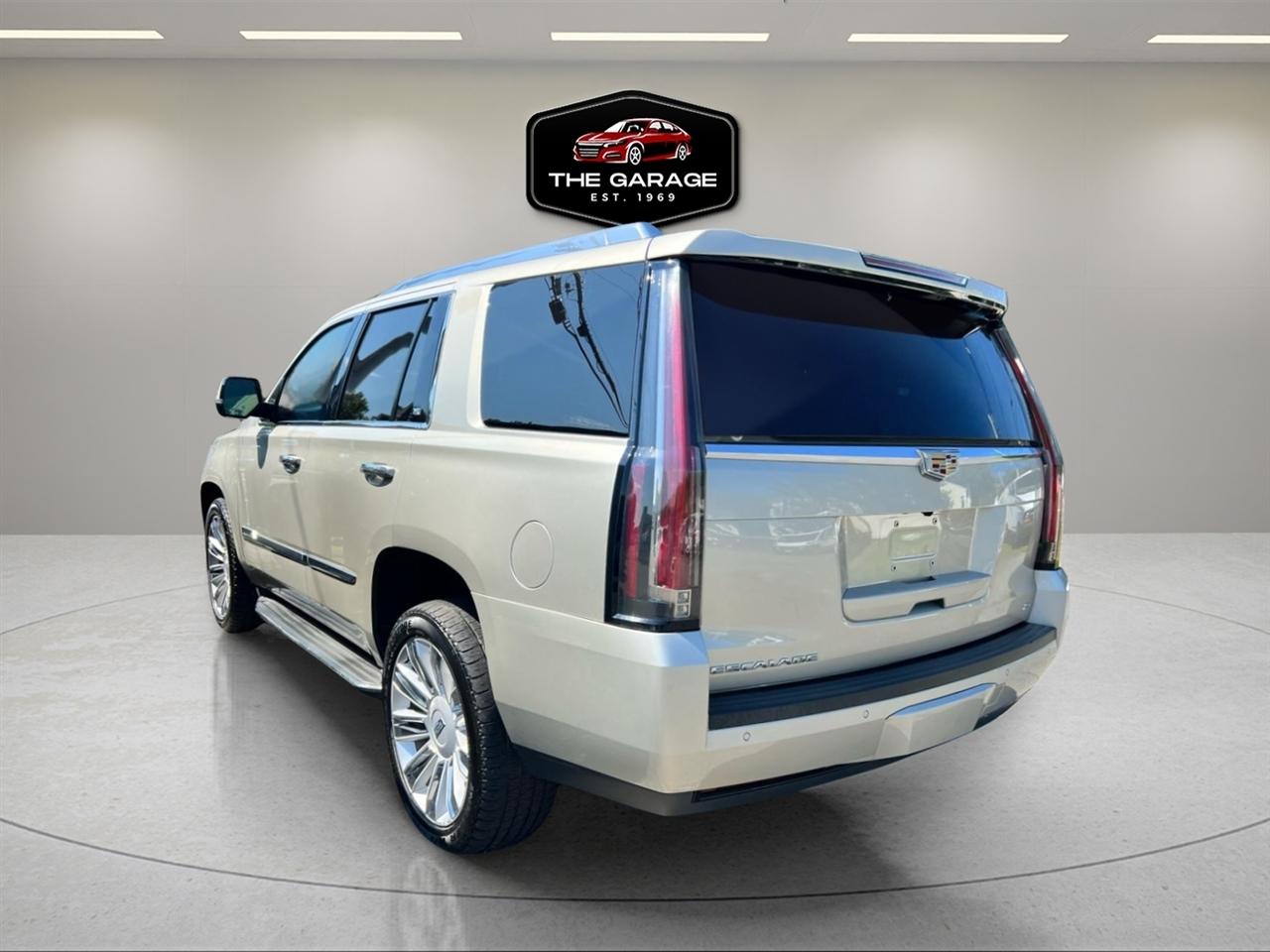 Cadillac Escalade 4WD 4dr Platinum 2015