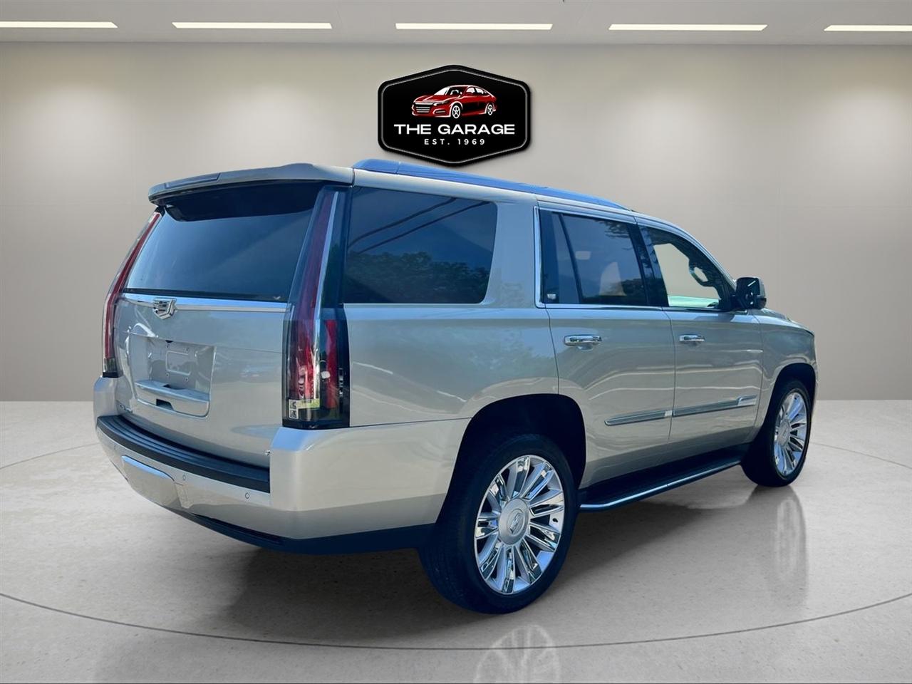 Cadillac Escalade 4WD 4dr Platinum 2015