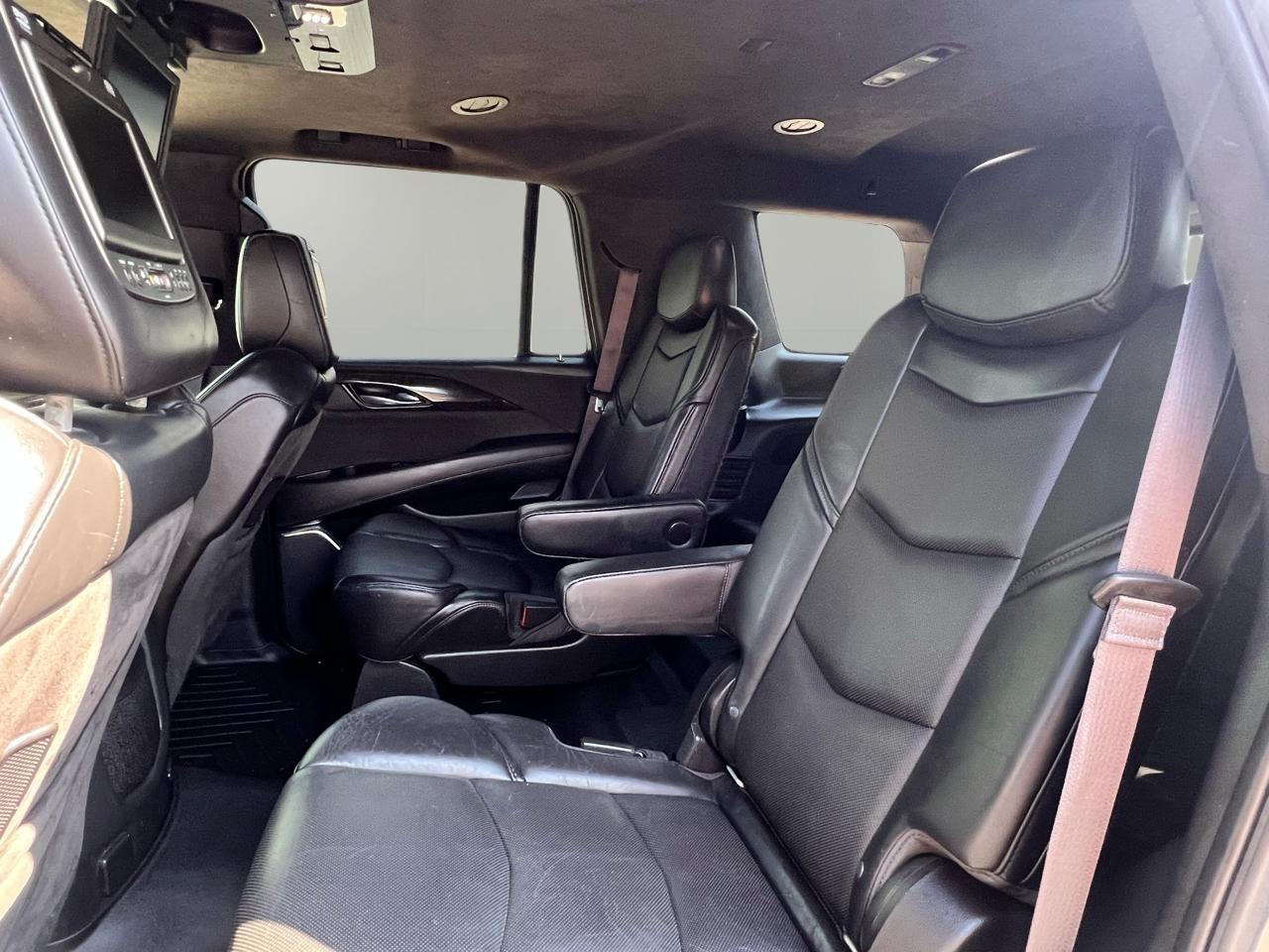 Cadillac Escalade 4WD 4dr Platinum 2015