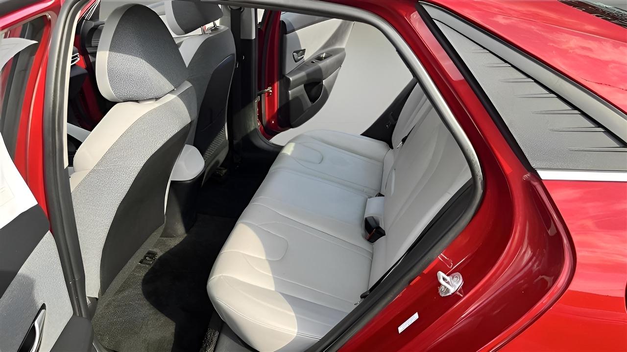 Hyundai Elantra Limited 2023