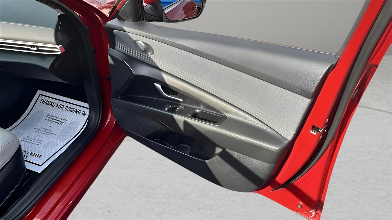 Hyundai Elantra Limited 2023