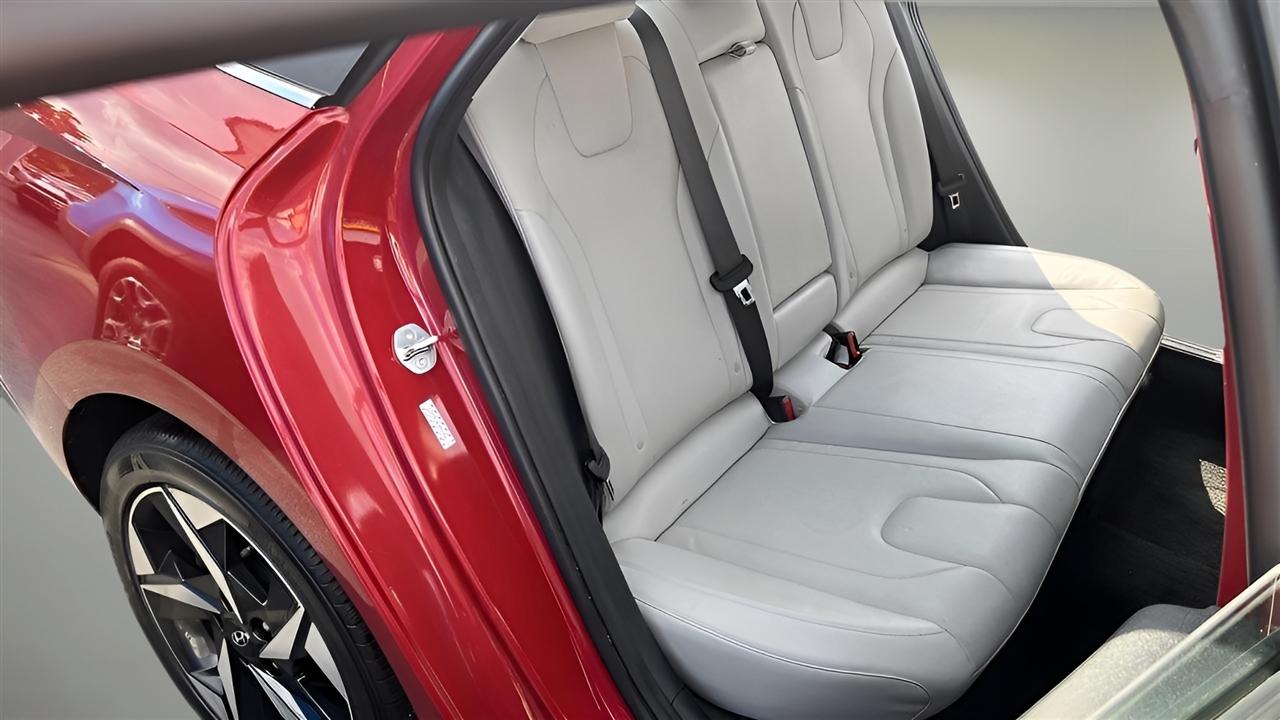 Hyundai Elantra Limited 2023