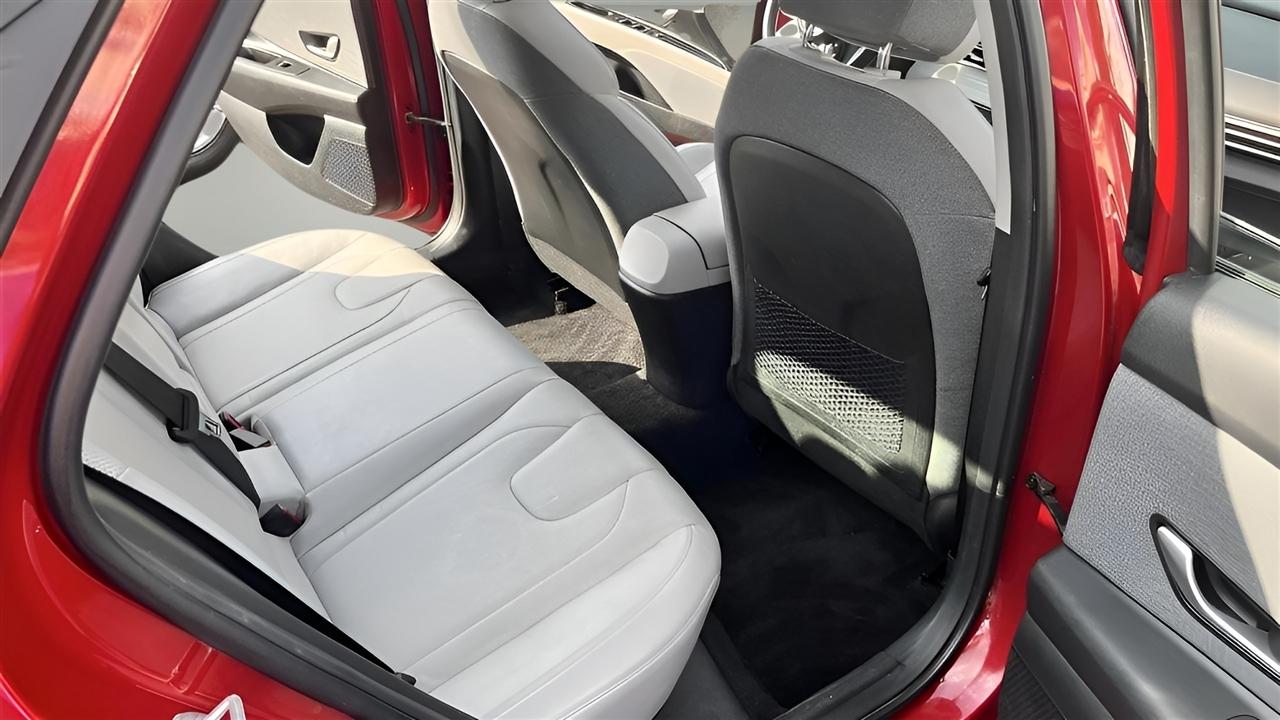 Hyundai Elantra Limited 2023