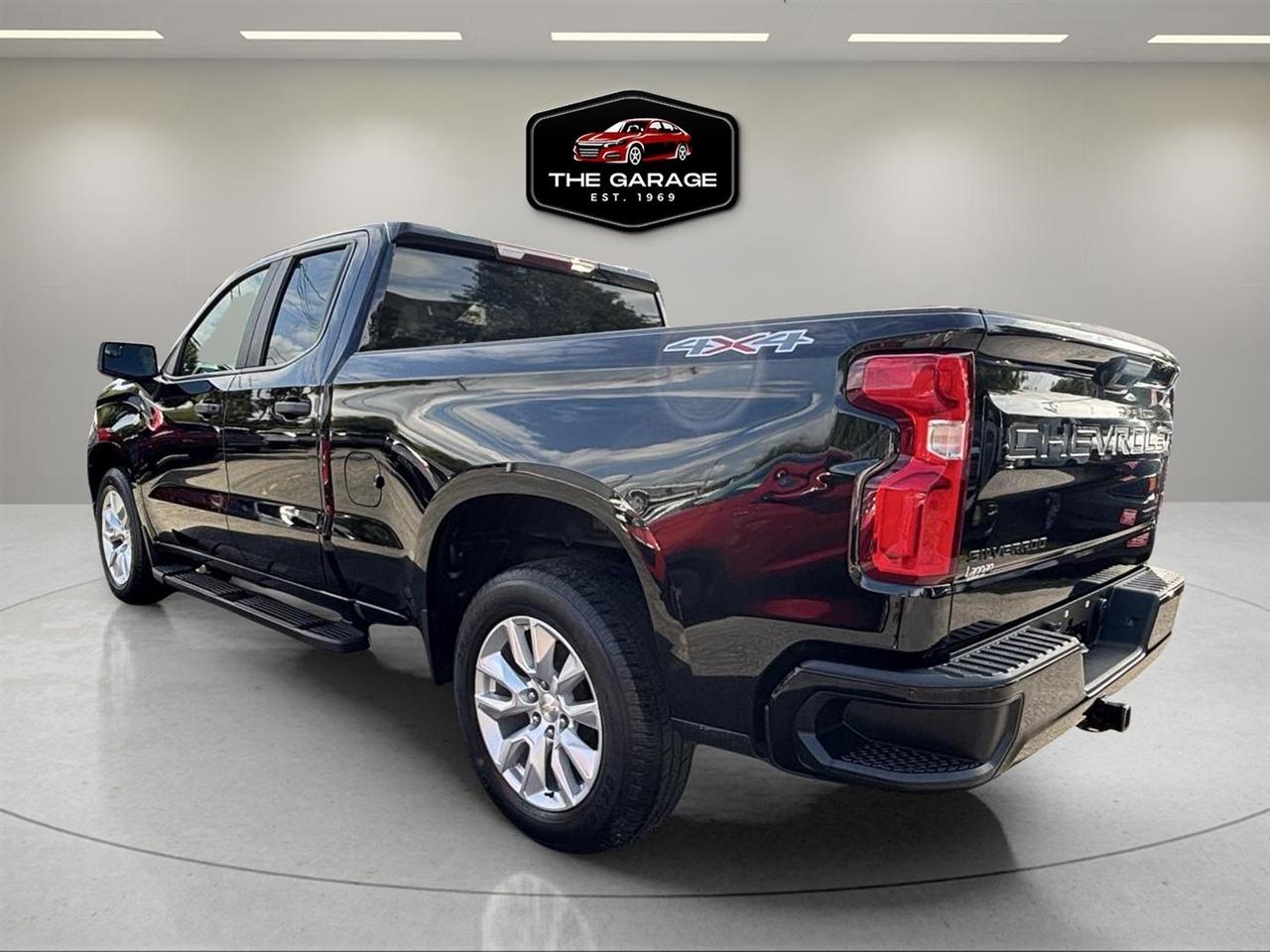 Chevrolet Silverado 1500 4WD Double Cab 147" Custom 2020