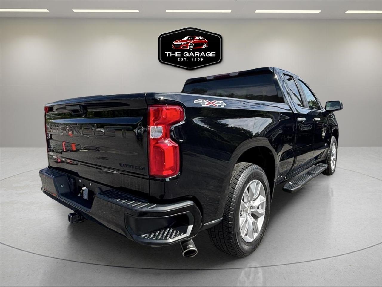 Chevrolet Silverado 1500 4WD Double Cab 147" Custom 2020