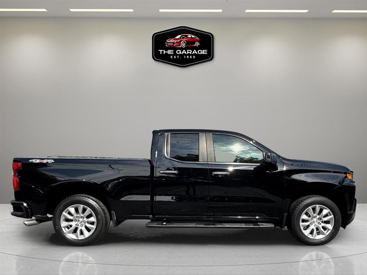 Chevrolet Silverado 1500 4WD Double Cab 147" Custom 2020