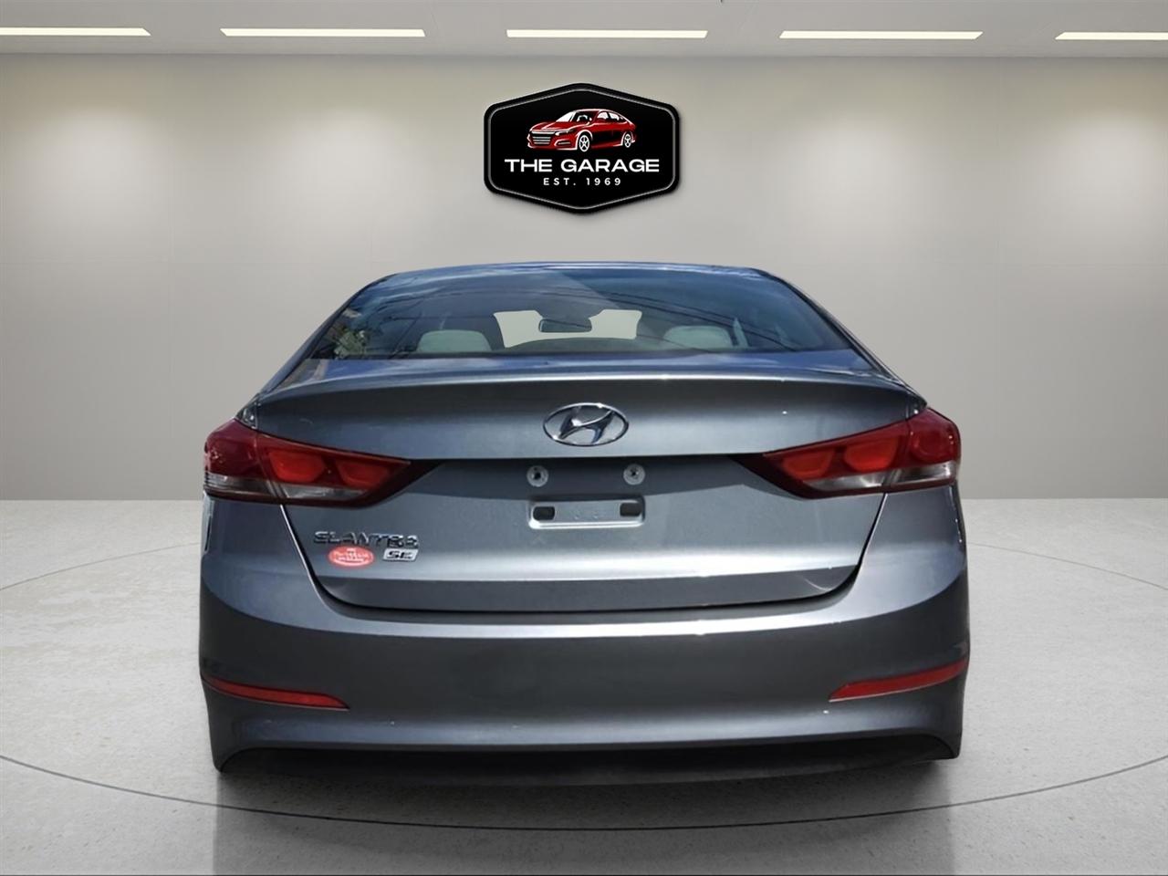 Hyundai Elantra  2018