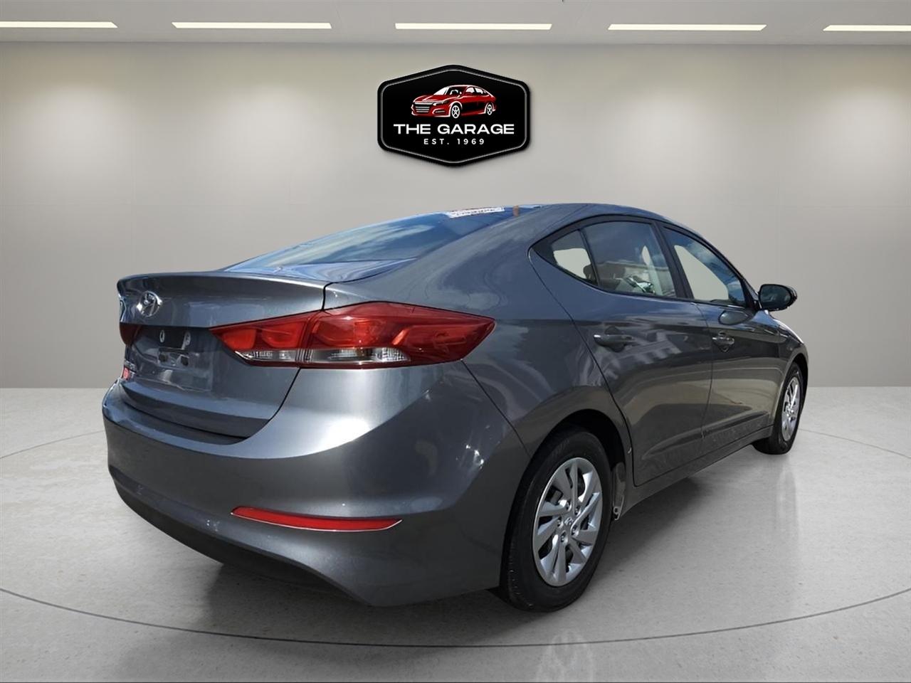 Hyundai Elantra  2018