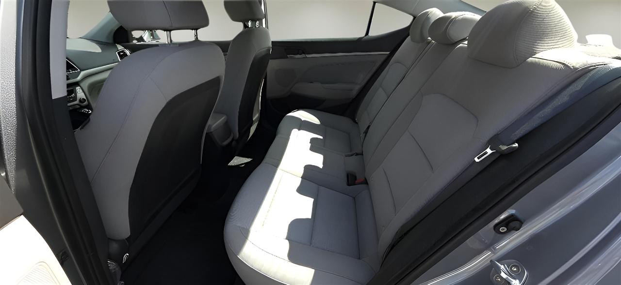 Hyundai Elantra  2018