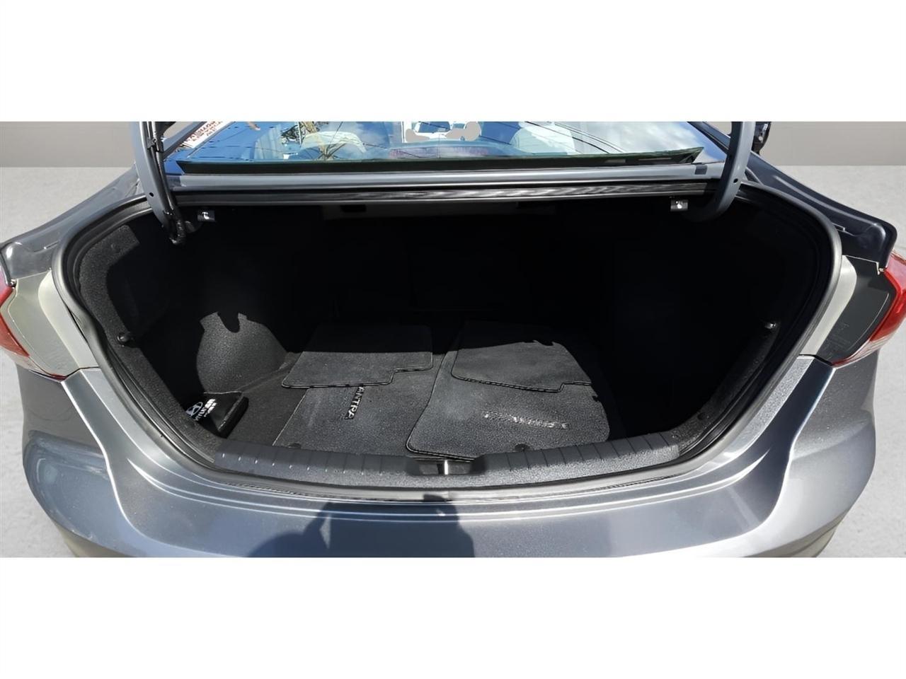 Hyundai Elantra  2018