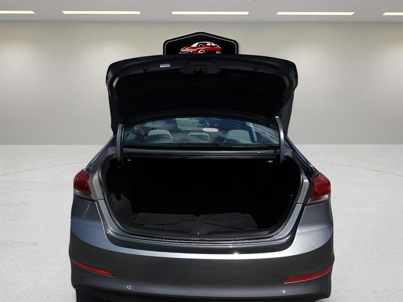 Hyundai Elantra  2018