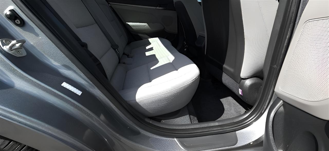 Hyundai Elantra  2018