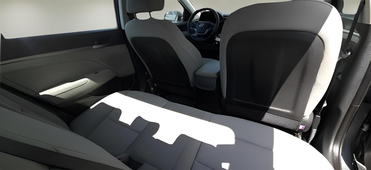 Hyundai Elantra  2018