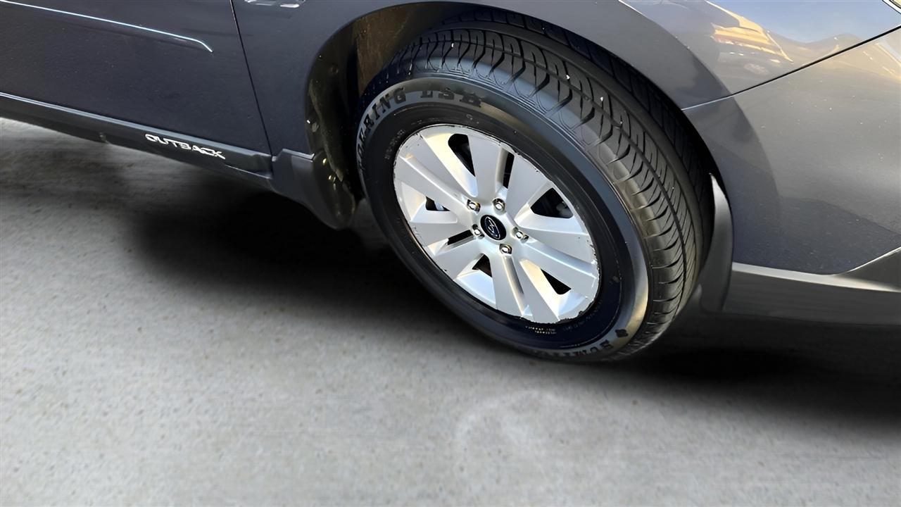 Subaru Outback 4dr Wgn 2.5i Premium PZEV 2016