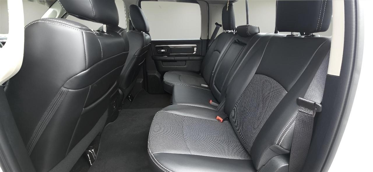 RAM 1500 Night 4x4 Crew Cab 5'7" Box 2017