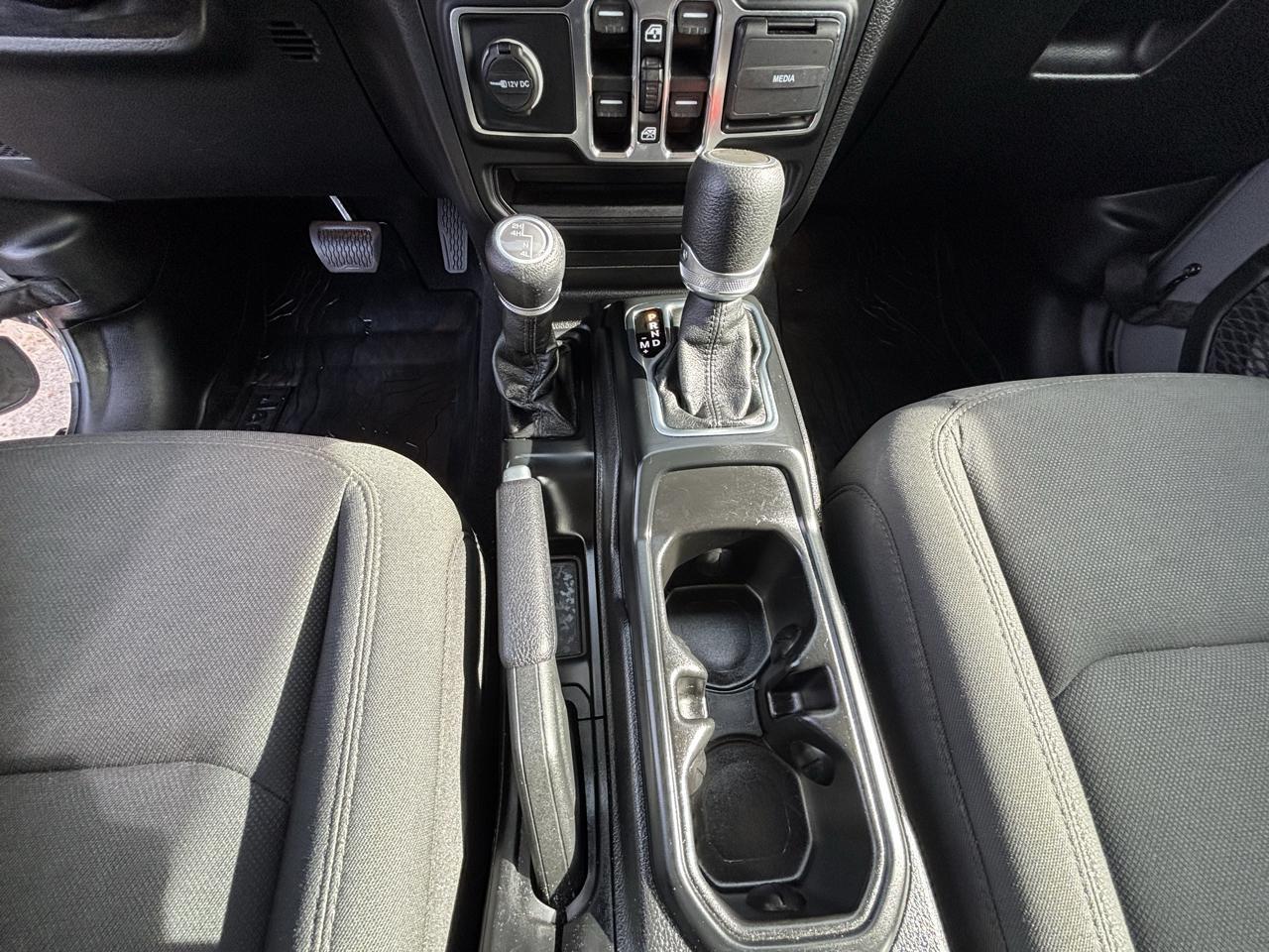 Jeep Gladiator Willys 4x4 2021