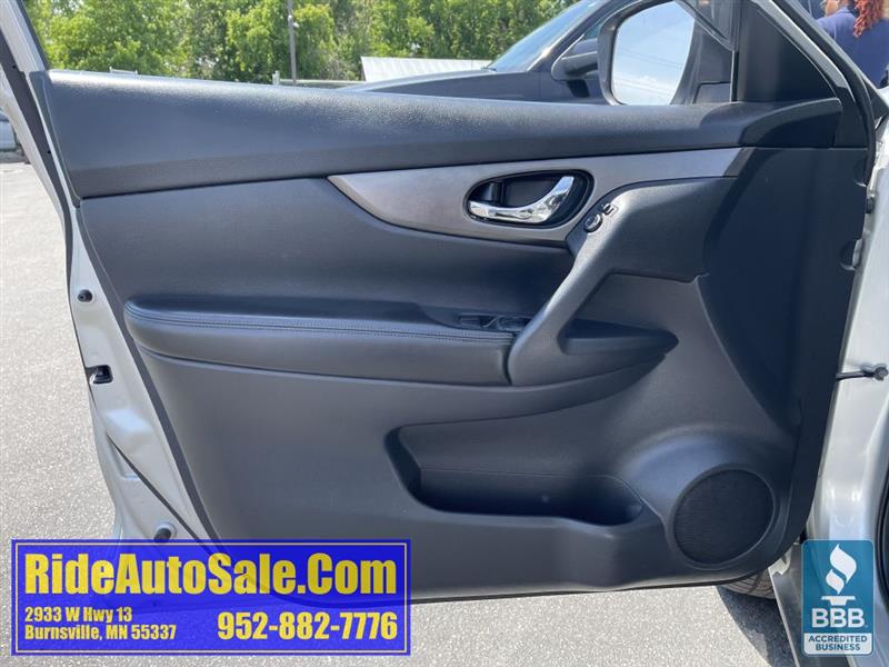 Nissan Rogue  2015