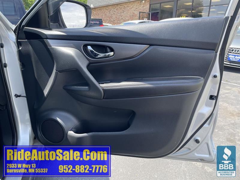 Nissan Rogue  2015