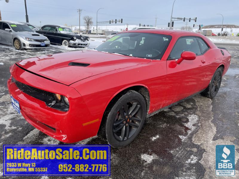 2019 Dodge Challenger SXT, 2dr coupe, AWD, 305HP V6, runs great !
