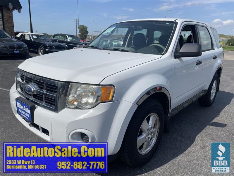 2010 Ford Escape XLS, 5 Passenger, reliable 2.5 4cyl, CLEAN !