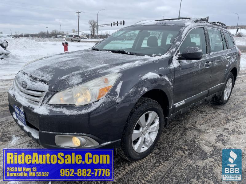 2012 Subaru Outback 2.5i, 5dr Wagon, AWD, rare 6 speed !