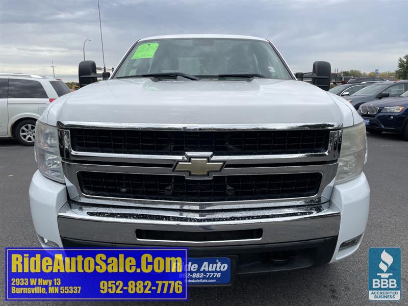 2007 Chevrolet Silverado 2500HD Work Truck photo 2