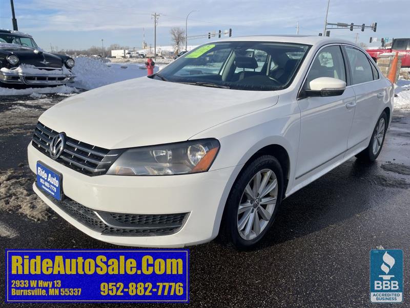 2013 Volkswagen Passat SEL, 4dr sedan, reliable 2.5 5cyl, leather !