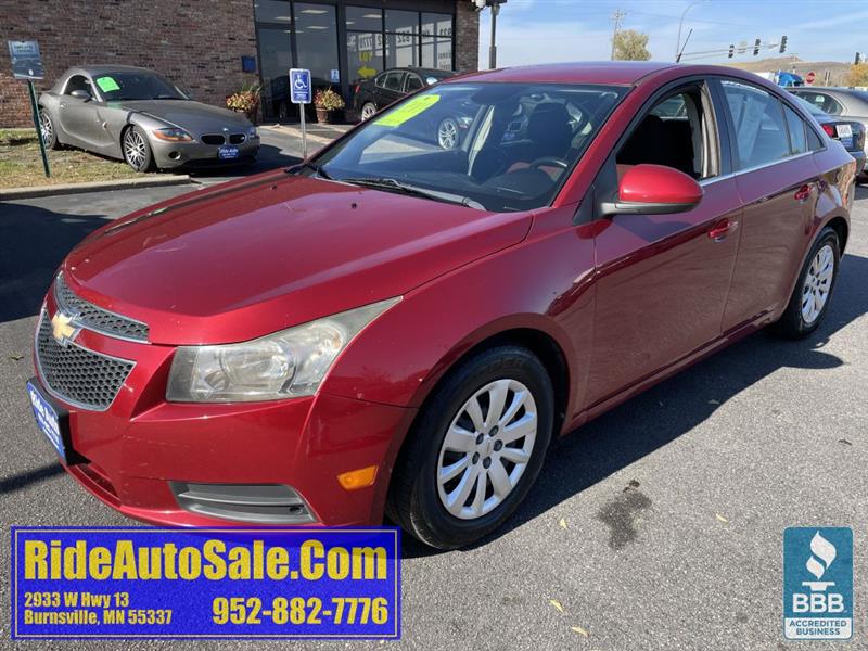 2011 Chevrolet Cruze LT, 4dr sedan, 1.4 4cyl, 1 owner, clean !