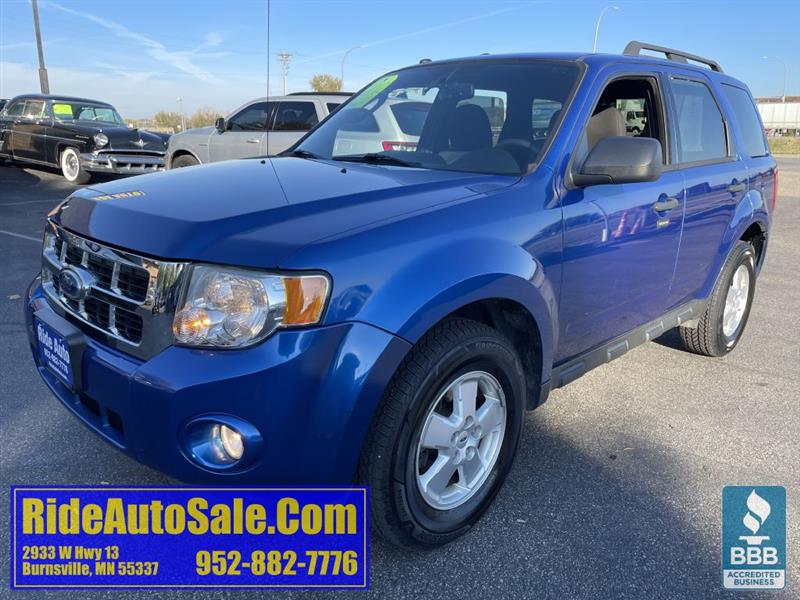 2012 Ford Escape XLT, 5 Passenger, 4x4, 3.0 V6, extra clean !