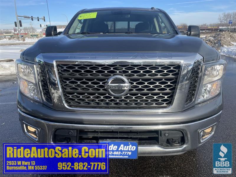 Nissan Titan  2017