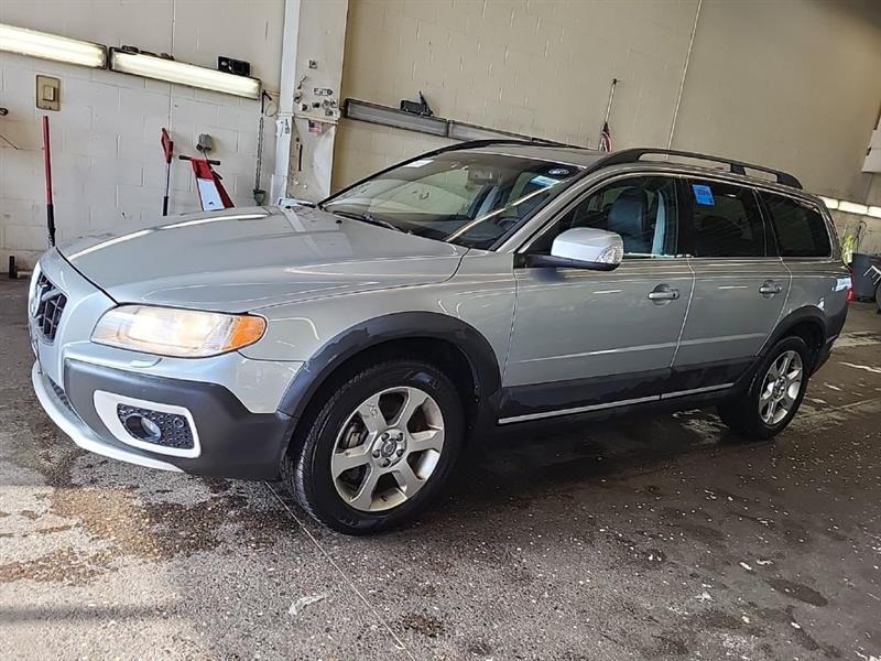 Volvo XC70  2010
